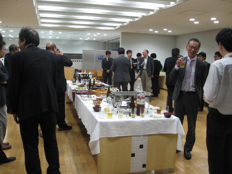 ���e��i